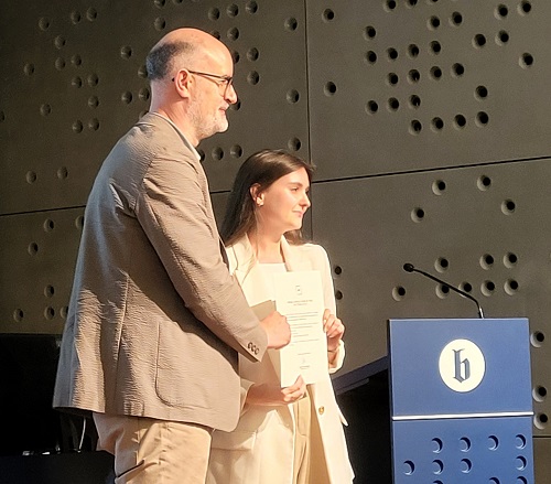 Entrega-Premio-Andreu-Casero-Sara-Perez-Seijo