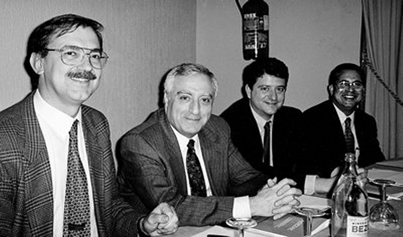 Jaime Tascón Casals (gerente), con la junta directiva saliente: Alberto Torregimeno García (presidente, Grupo Incresa), Luis Mira Caracena (secretario, Infoline) y José García-Sicilia Montero (tesorero, CSi / Knight-Ridder).